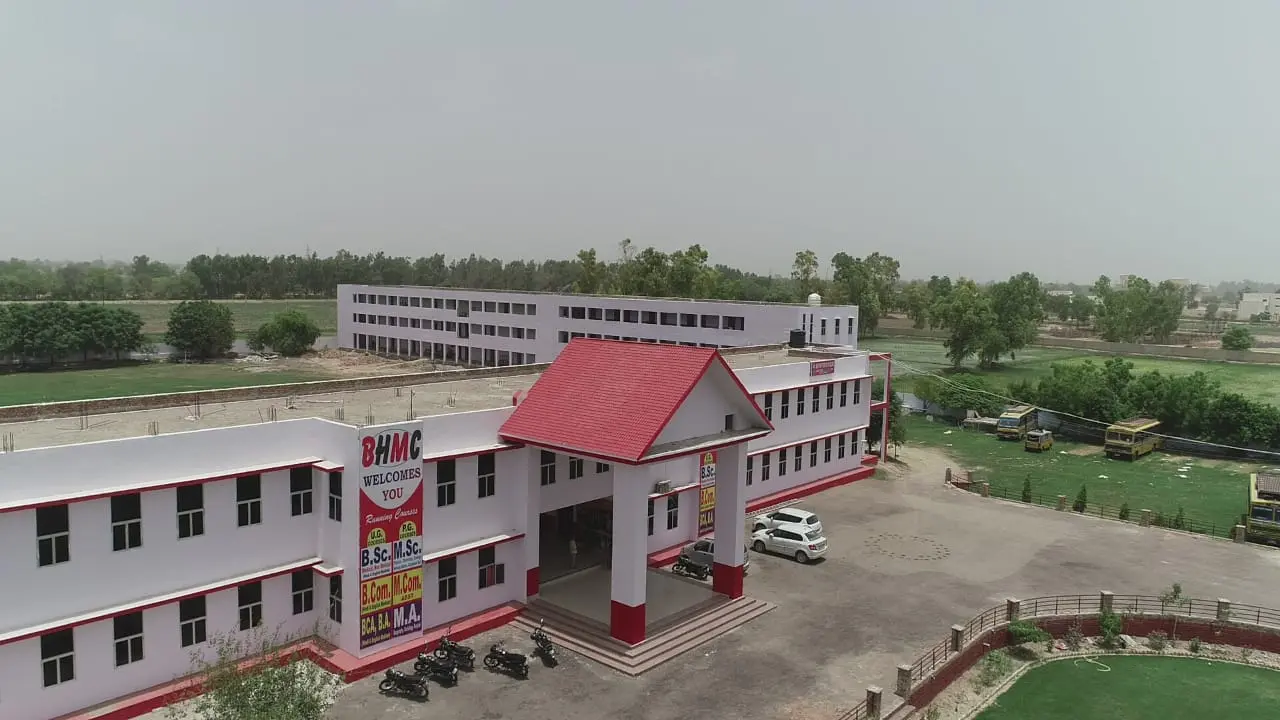 Baby Happy T.T. College campus