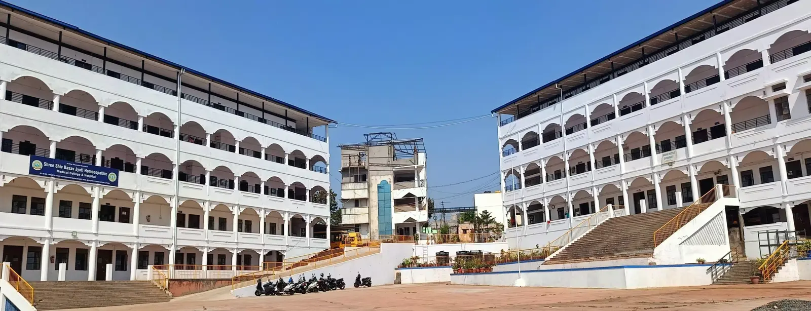 Bamane Institute of Pharmacy campus