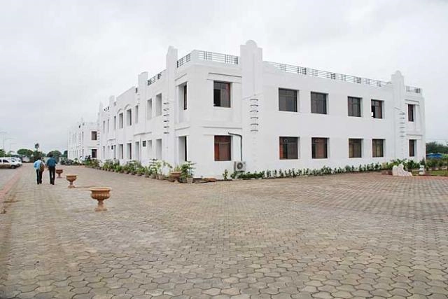 Indore Indira Business School campus