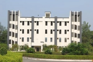 Sri Ram Murti Smarak International Business School (SRMS) campus