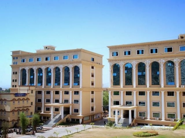 Faculty of Engineering and Technology (MITCOE) campus