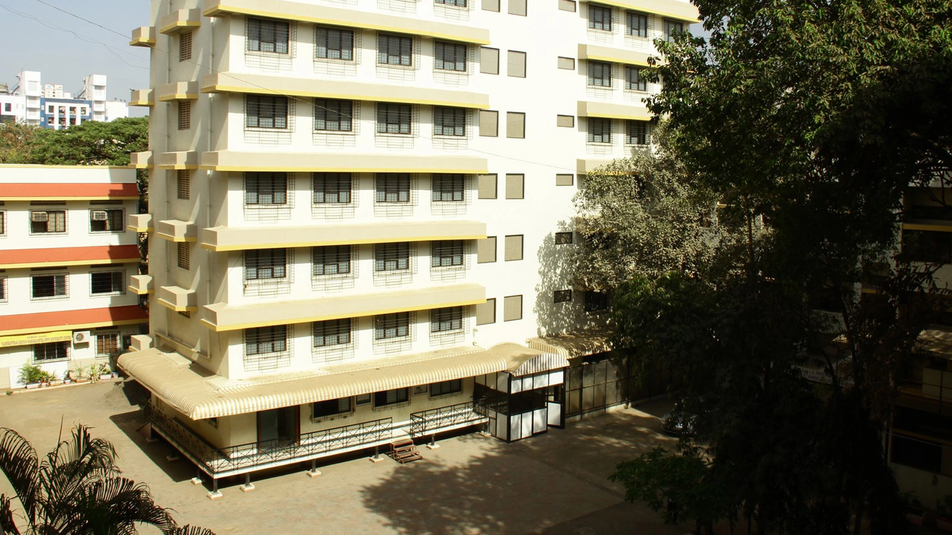 Sir Sitaram and Lady Shantabai Patkar College of Arts and Science And V.P. Varde College of Commerce and Economics campus