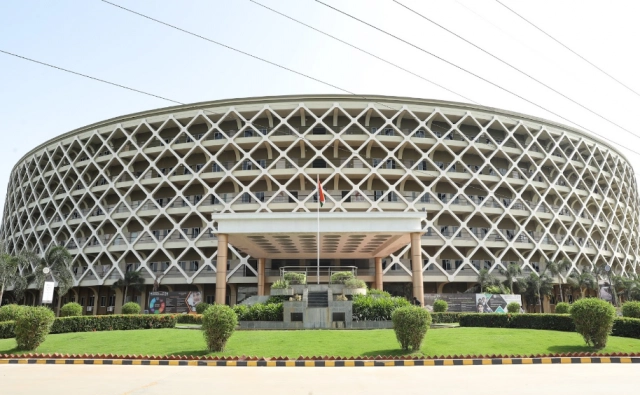 Saveetha Engineering College (SEC) campus