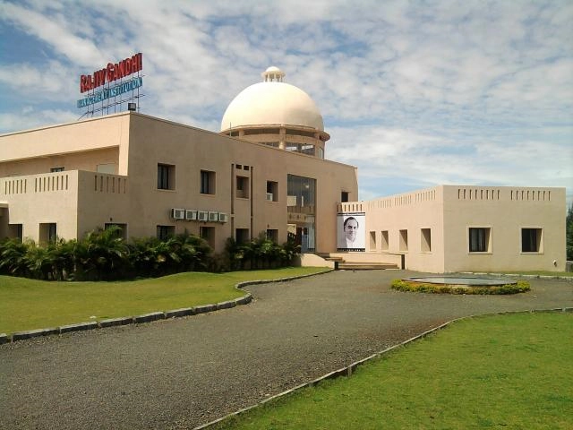 Rajeev Business School campus