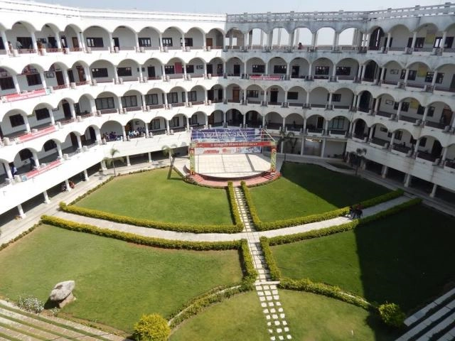 Vignan Institute of Technology and Science campus