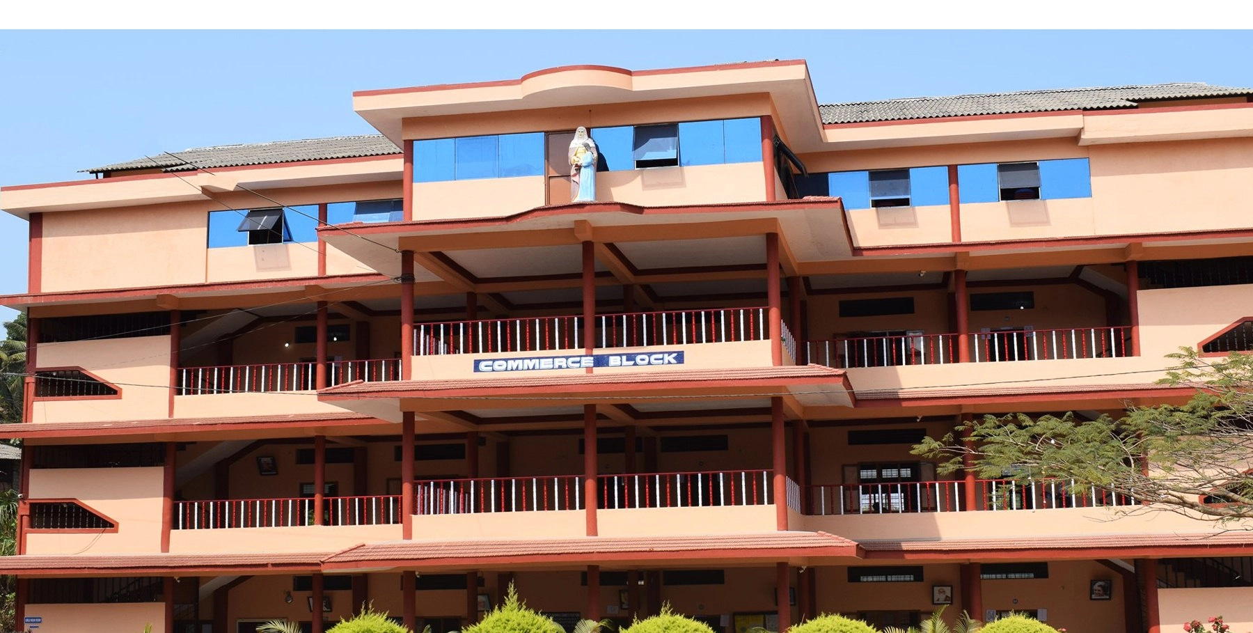 Santa Annamma Degree College campus