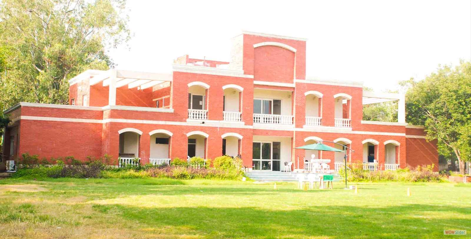 Daulat Ram College campus