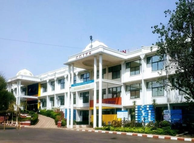 Gyan Ganga Institute of Technology and Science campus
