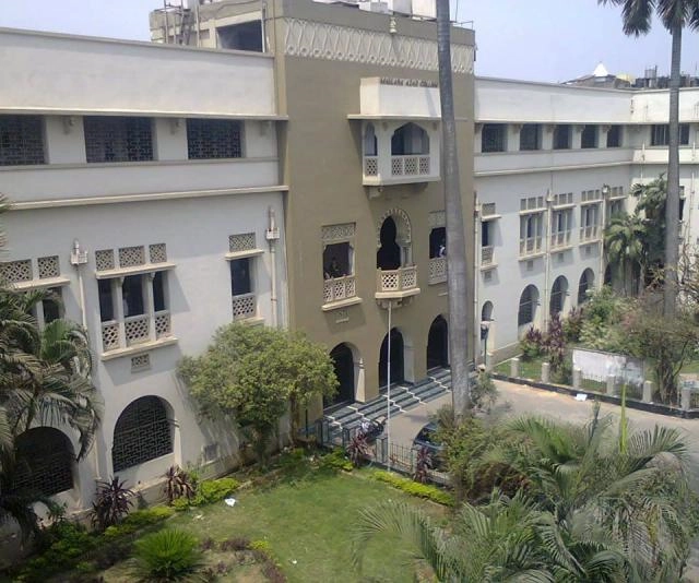 Maulana Azad College campus