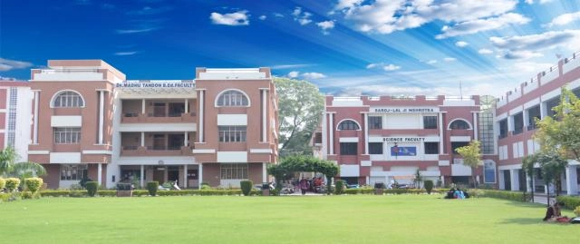 Sadanlal Sanwaldas Khanna Girls? Degree College campus