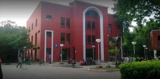 College of Arts, University of Delhi campus