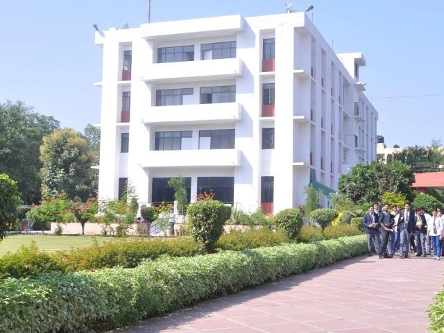 K.N.G.D Modi Engineering College campus