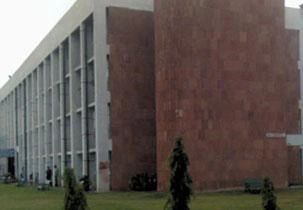 Maharshi Dayanand University Center, Dwarka campus