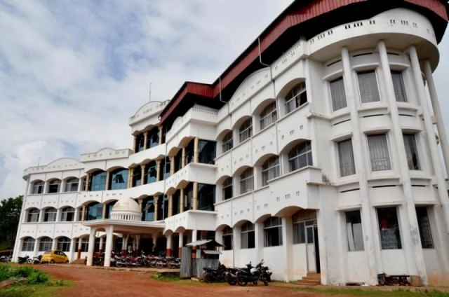 AWH Engineering College (AWH EC) campus