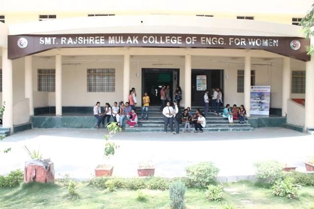 KDK’s Smt. Rajashree Mulak College of Engineering for Women campus