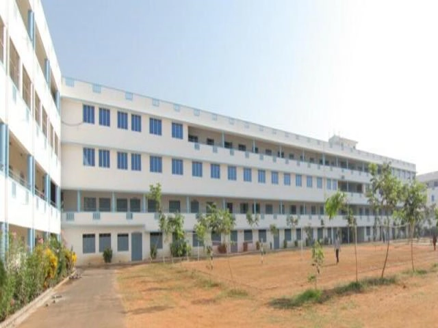 Cauvery College of Engineering and Technology campus