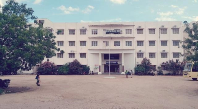Sengunthar Engineering College campus