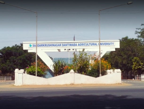 Sardarkrushinagar Dantiwada Agricultural University campus