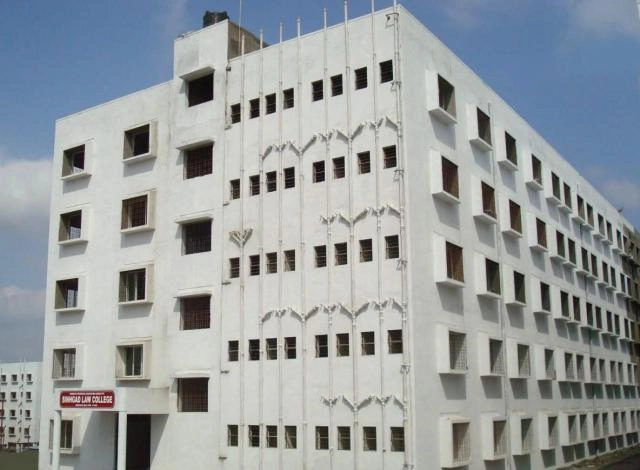 Sinhgad Law College campus