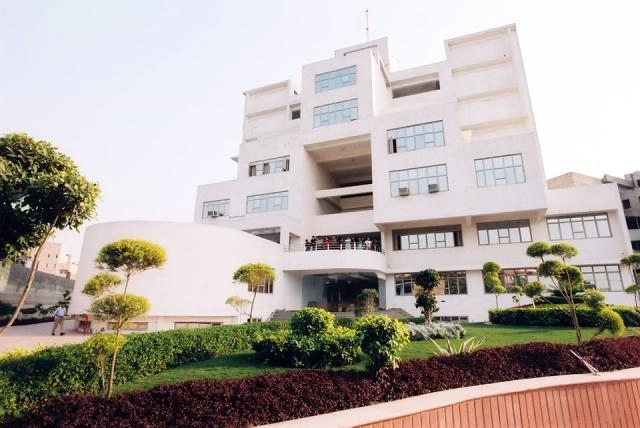 Gitarattan International Business School campus