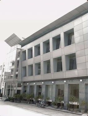 Aura Institutions campus