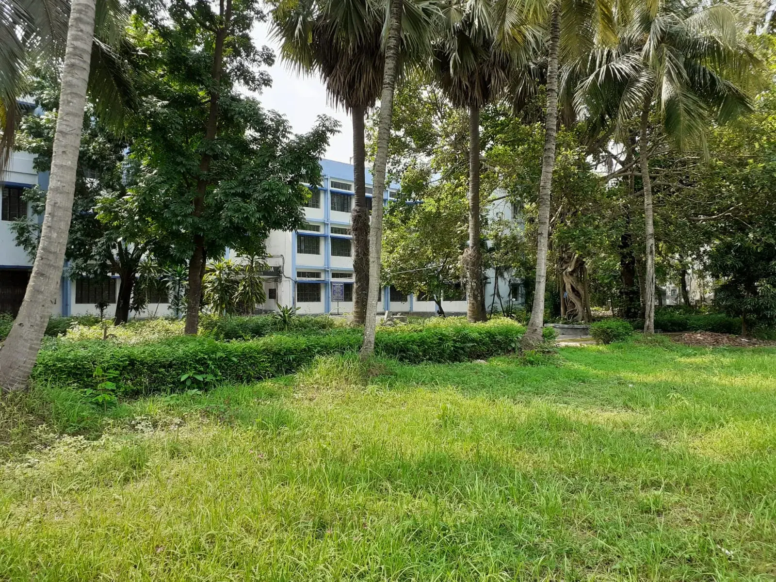 Berhampore Girls' College campus