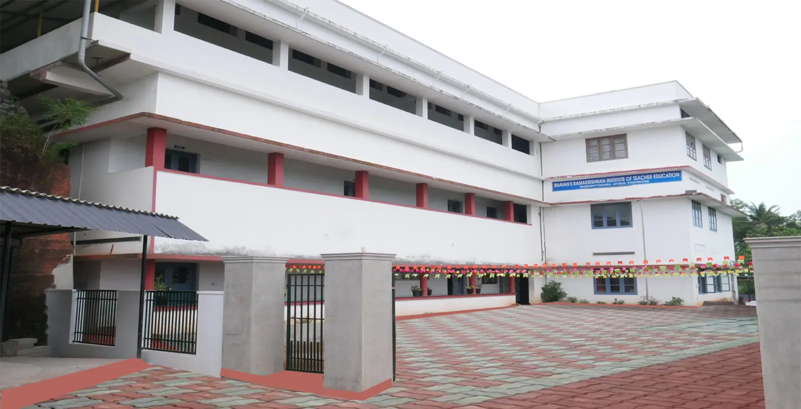 Bhavan'S Institute of Education campus