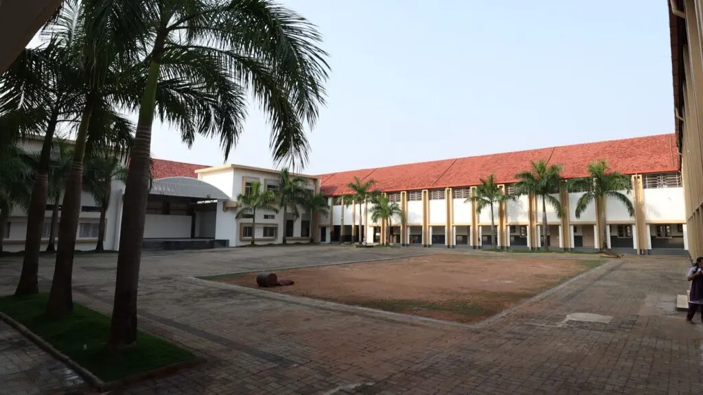 Canara Evening College campus