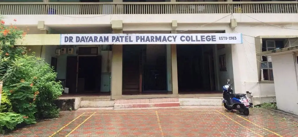 Dr. Dayaram Patel Pharmacy College (Diploma) campus