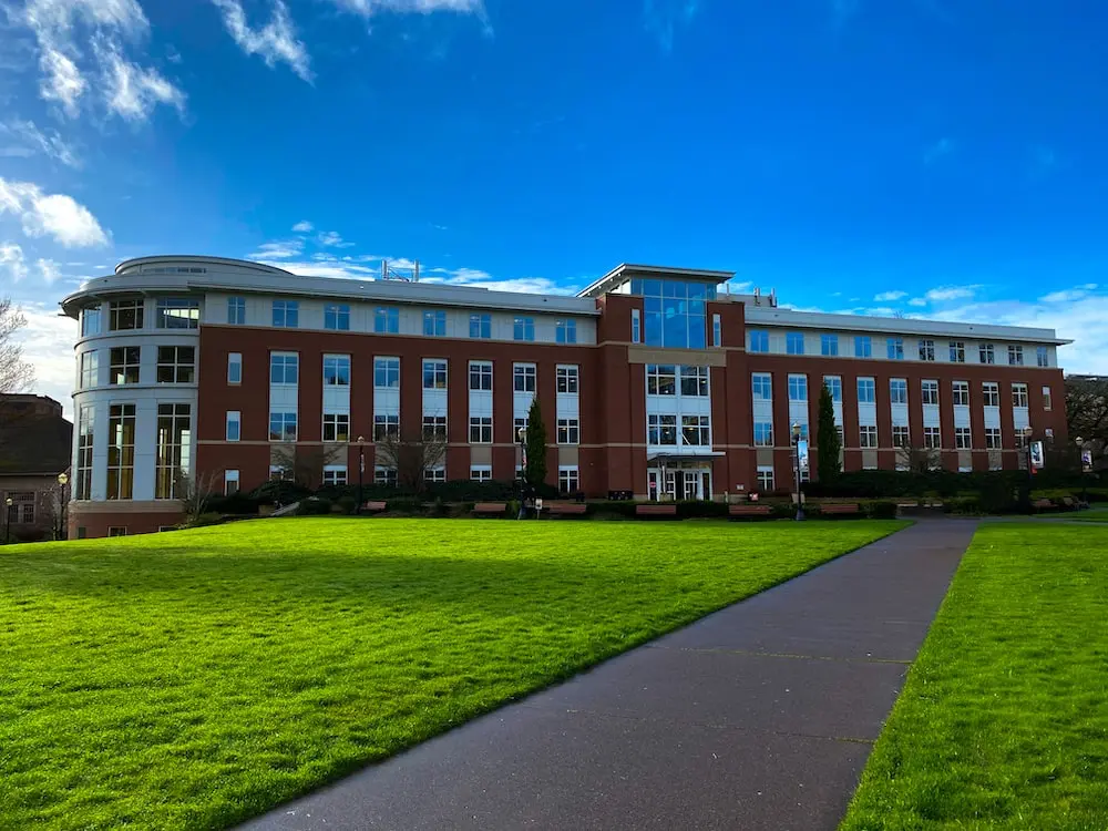 Dr Preeti Global University campus
