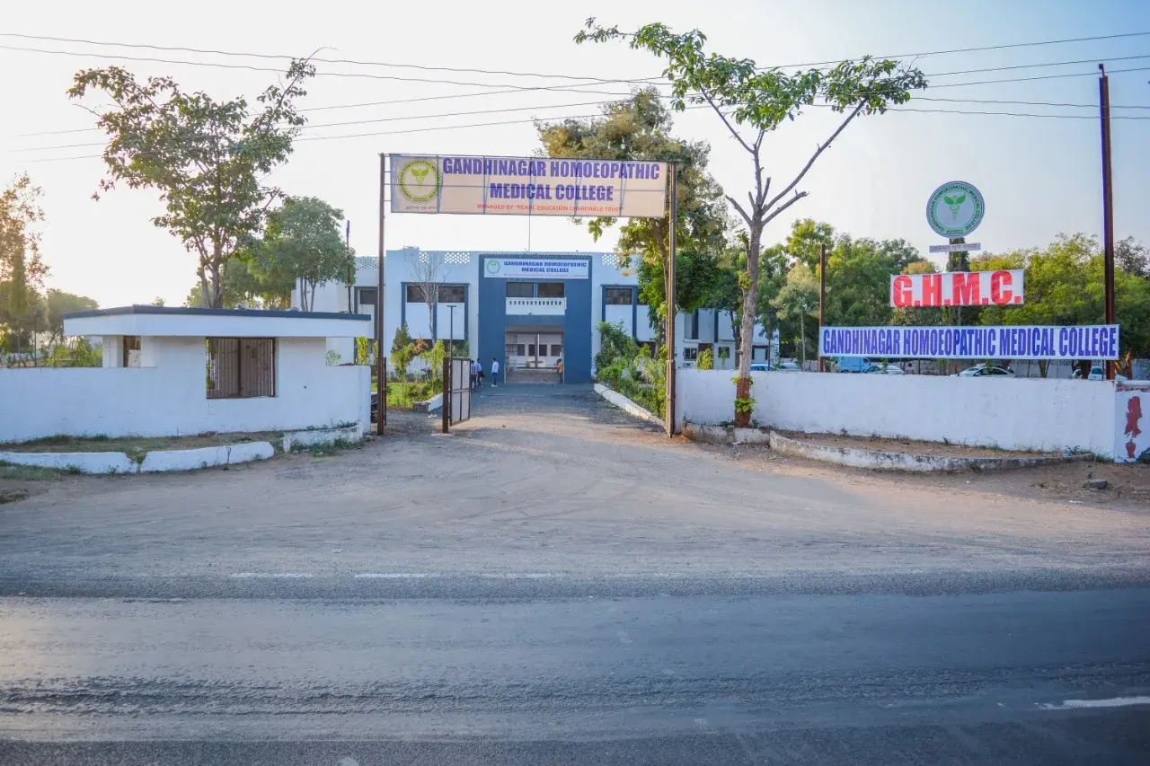 Gandhinagar Homeopathic Medical College campus