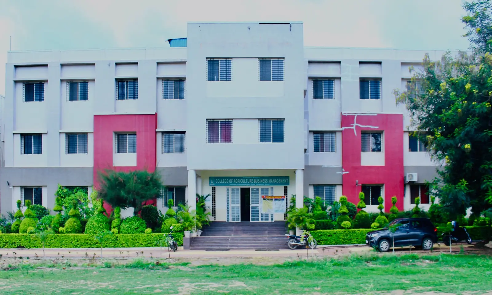 Gramonnati Mandals College of Agriculture Business Management campus