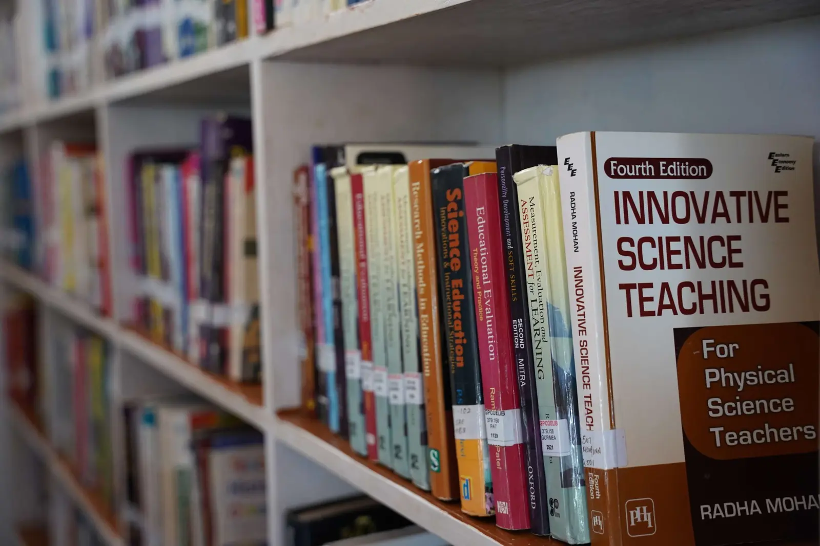 Harmal Panchakroshi Shikshan Mandals Ganpat Parsekar College of Education campus