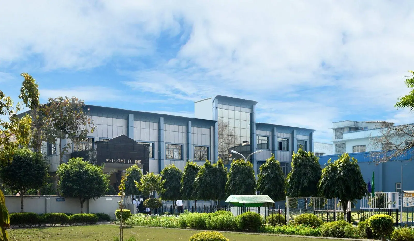 INSTITUTE OF MANAGEMENT EDUCATION 178, MAIN G.T. ROAD, SAHIBABAD Ph. No campus