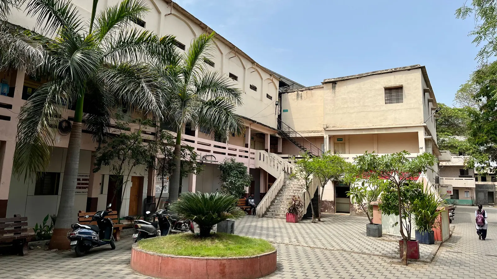 K. C. Ajamera Ayurved Mahavidyalya campus