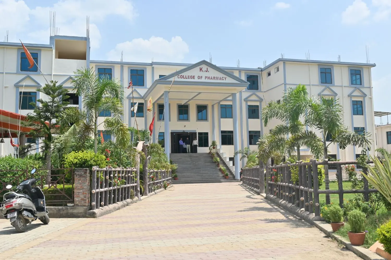 K J College of Pharmacy Babatpur Varanashi campus