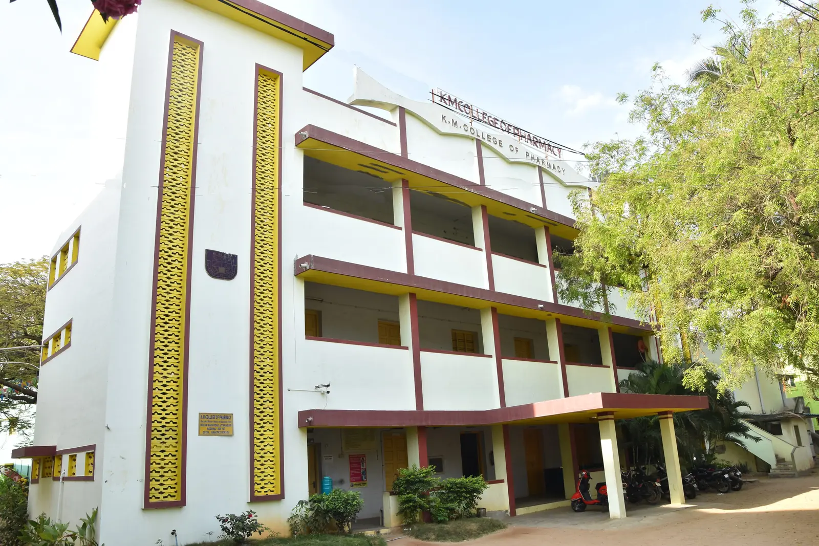 K.M. COLLEGE OF PHARMACY (Inst. Code – 029) campus