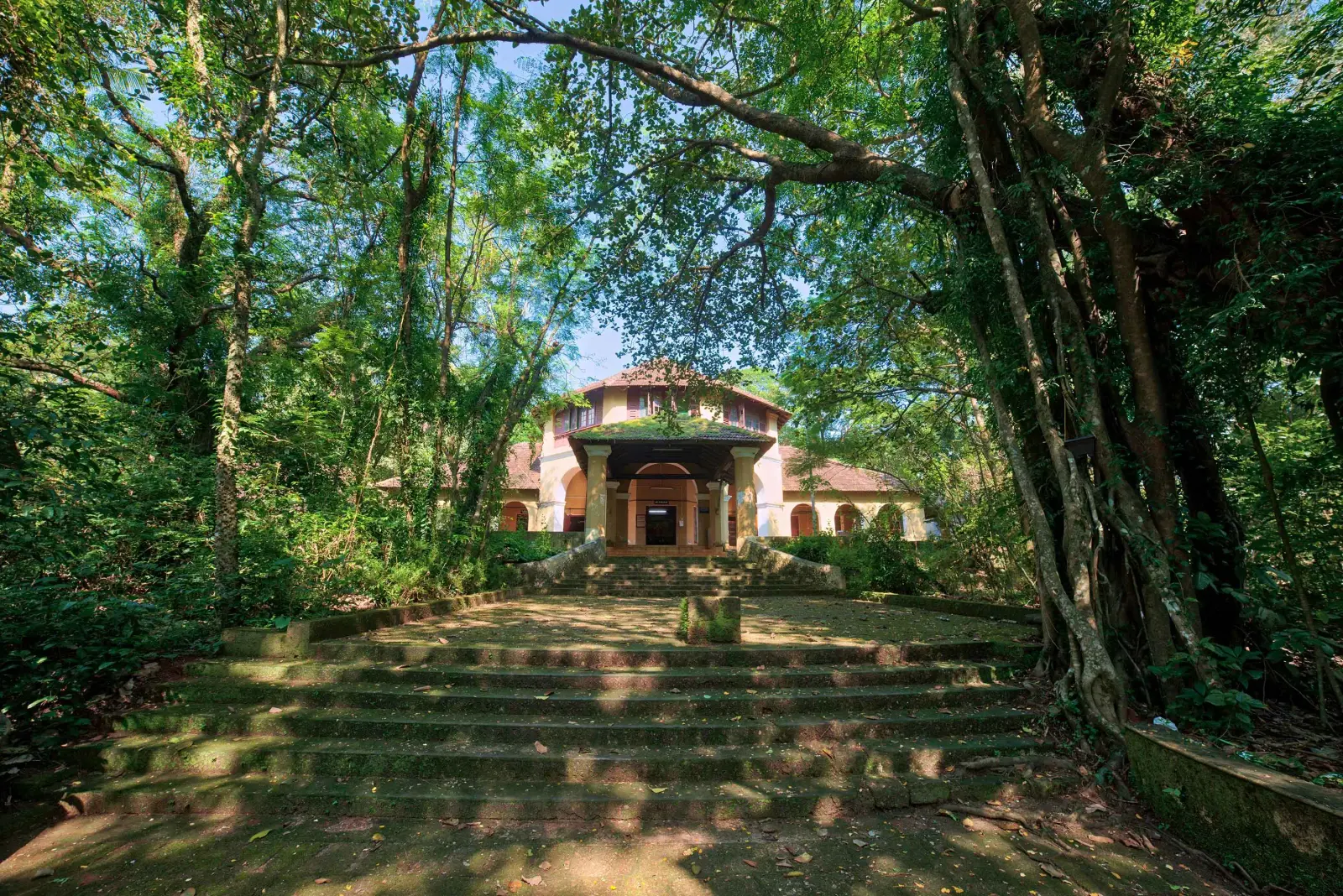 K.M.M Govt Women's College campus
