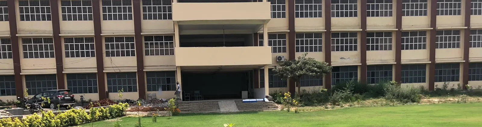 Lakhmi Chand Patwari Coll of Education campus