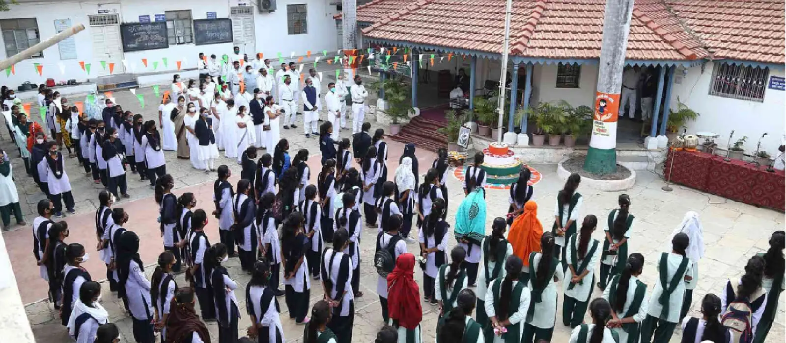 Loknayak Bapuji Aney Mahila Mahavidyalaya campus