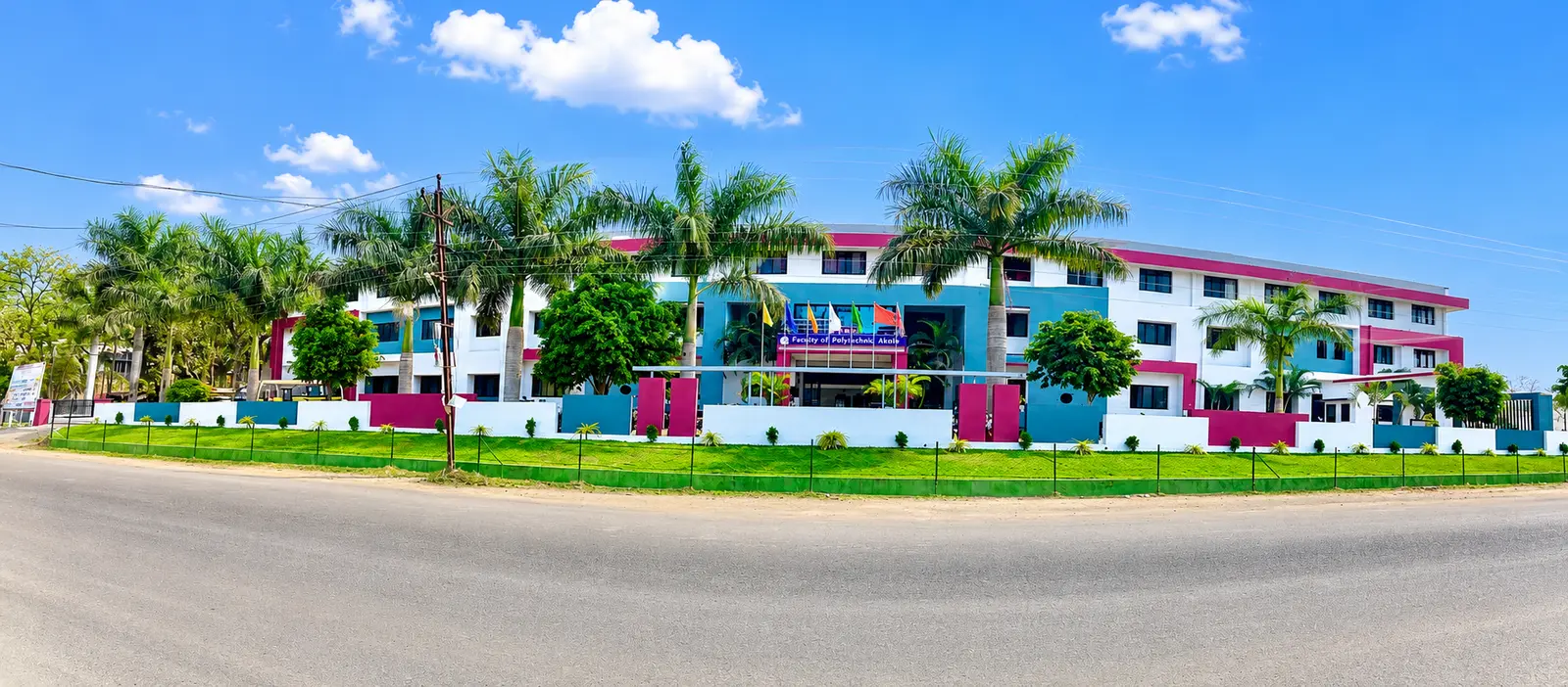 Loknete Madhukarrao Pichad Polytechnic College campus