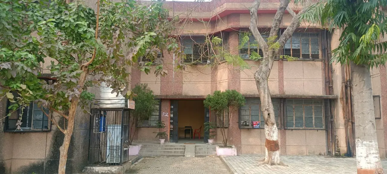 Mahamaya Rajkiya Mahila Mahavidyalaya campus