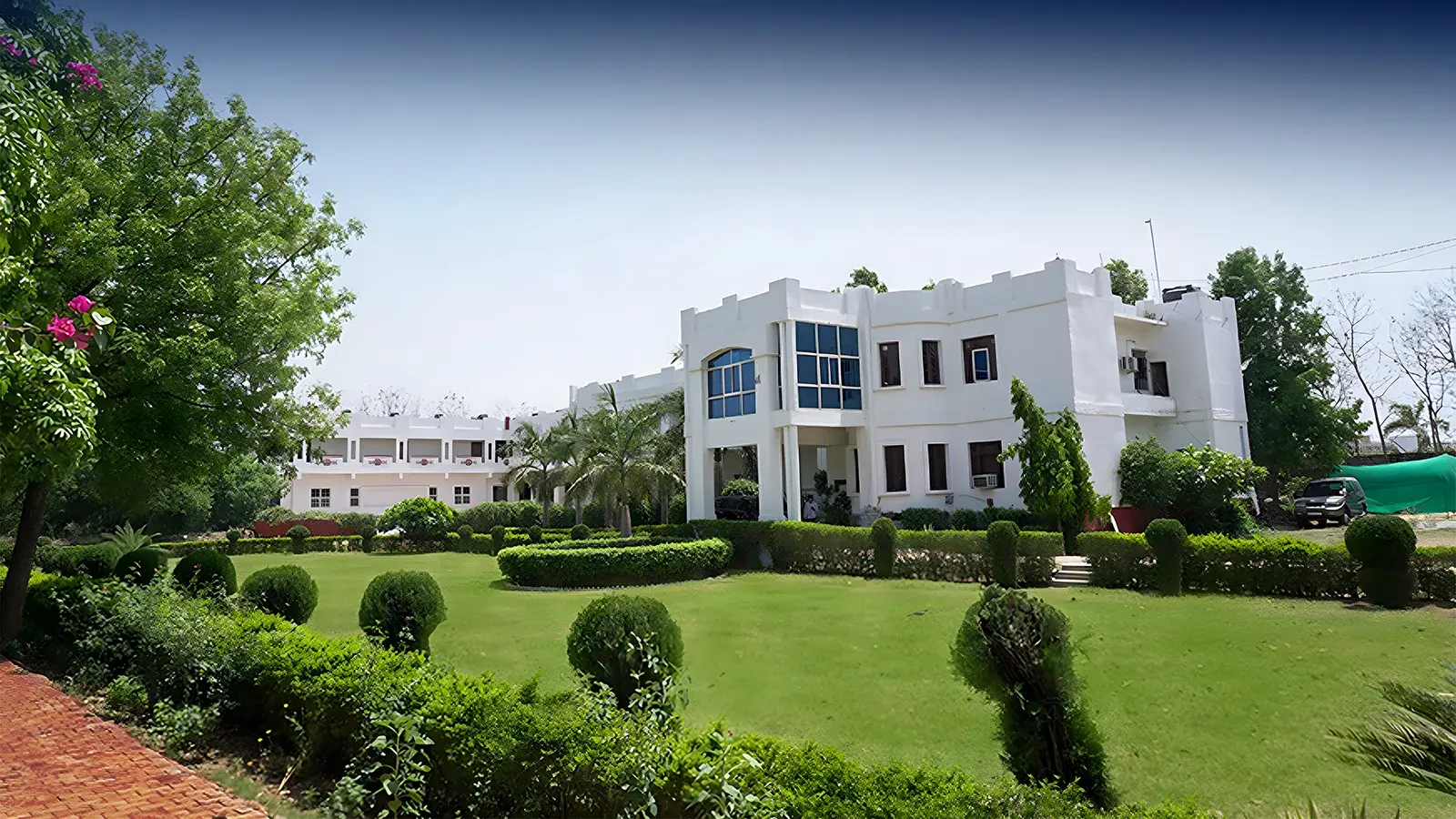 Mahatma Gandhi College of Law campus