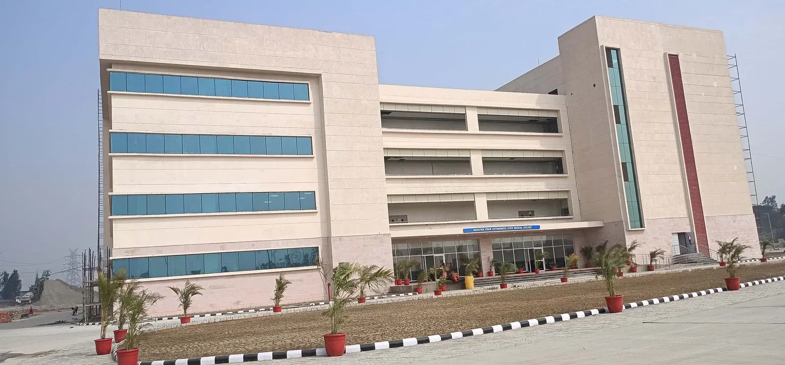 Mahatma Vidur Autonomous State Medical College campus