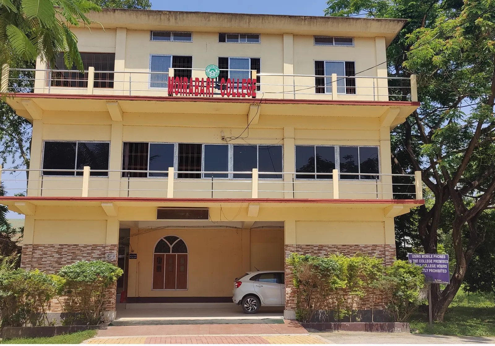Moirabari College campus