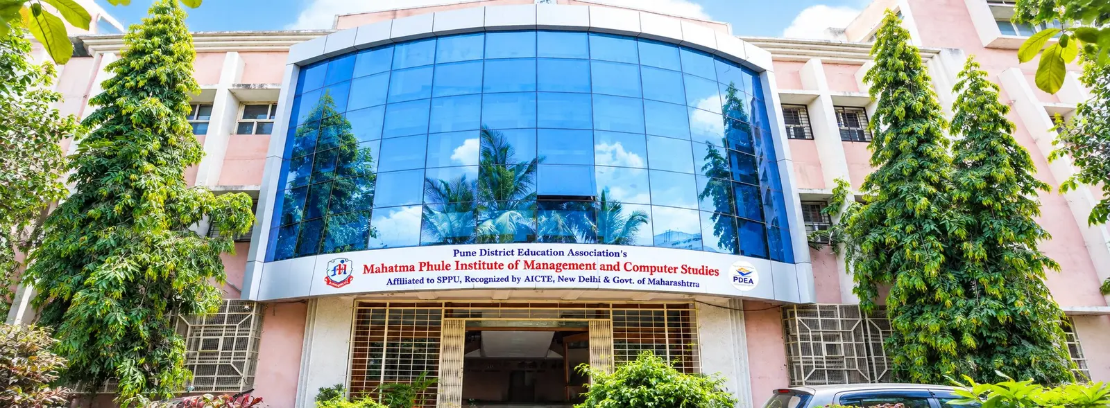 Pune District Education Association's Mahatma Phule Institute of Management and Computer Studies campus