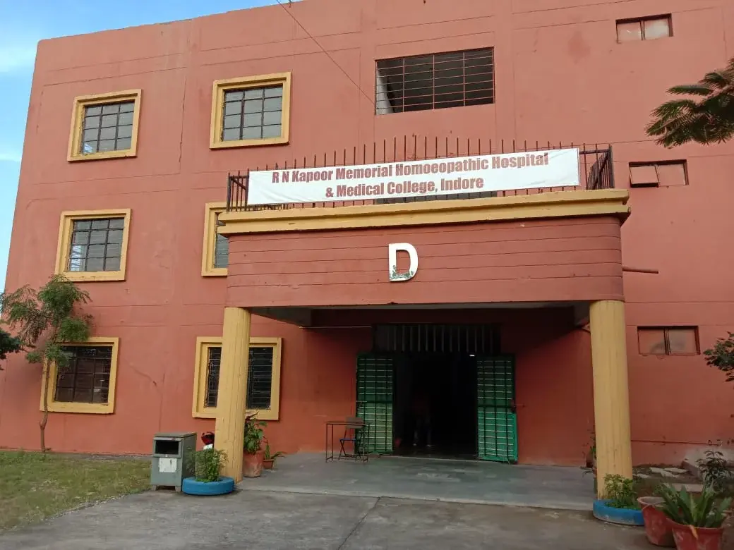 R N Kapoor Memorial Homoeopathic Hospital and Medical College campus