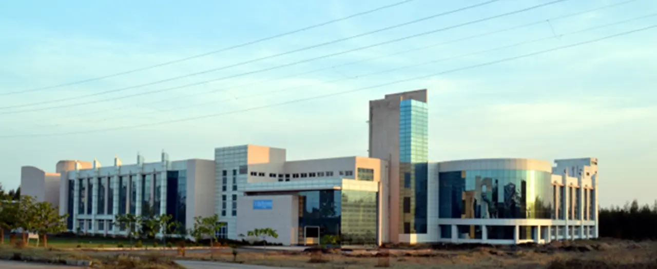 Radharaman Ayurved Medical College Research Hospital campus