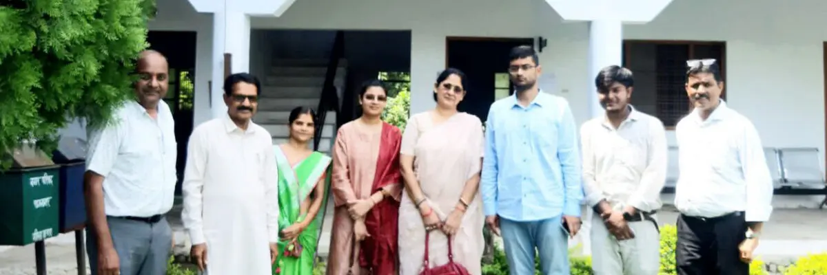 Raja Balwant Singh College campus