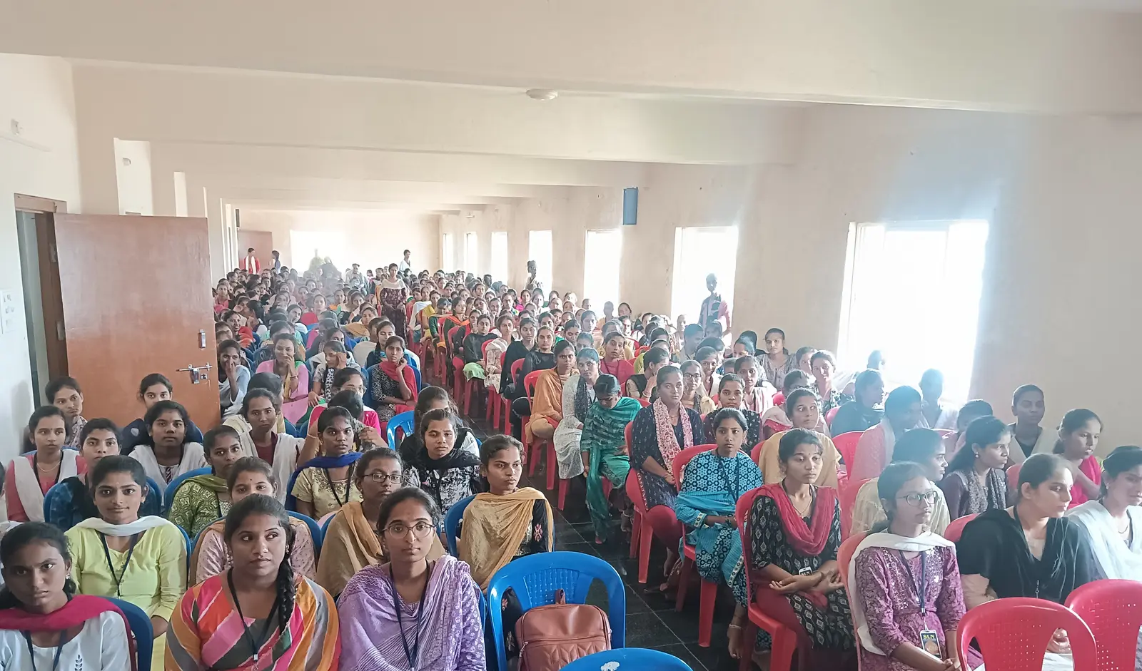 S.L.N. Degree College campus
